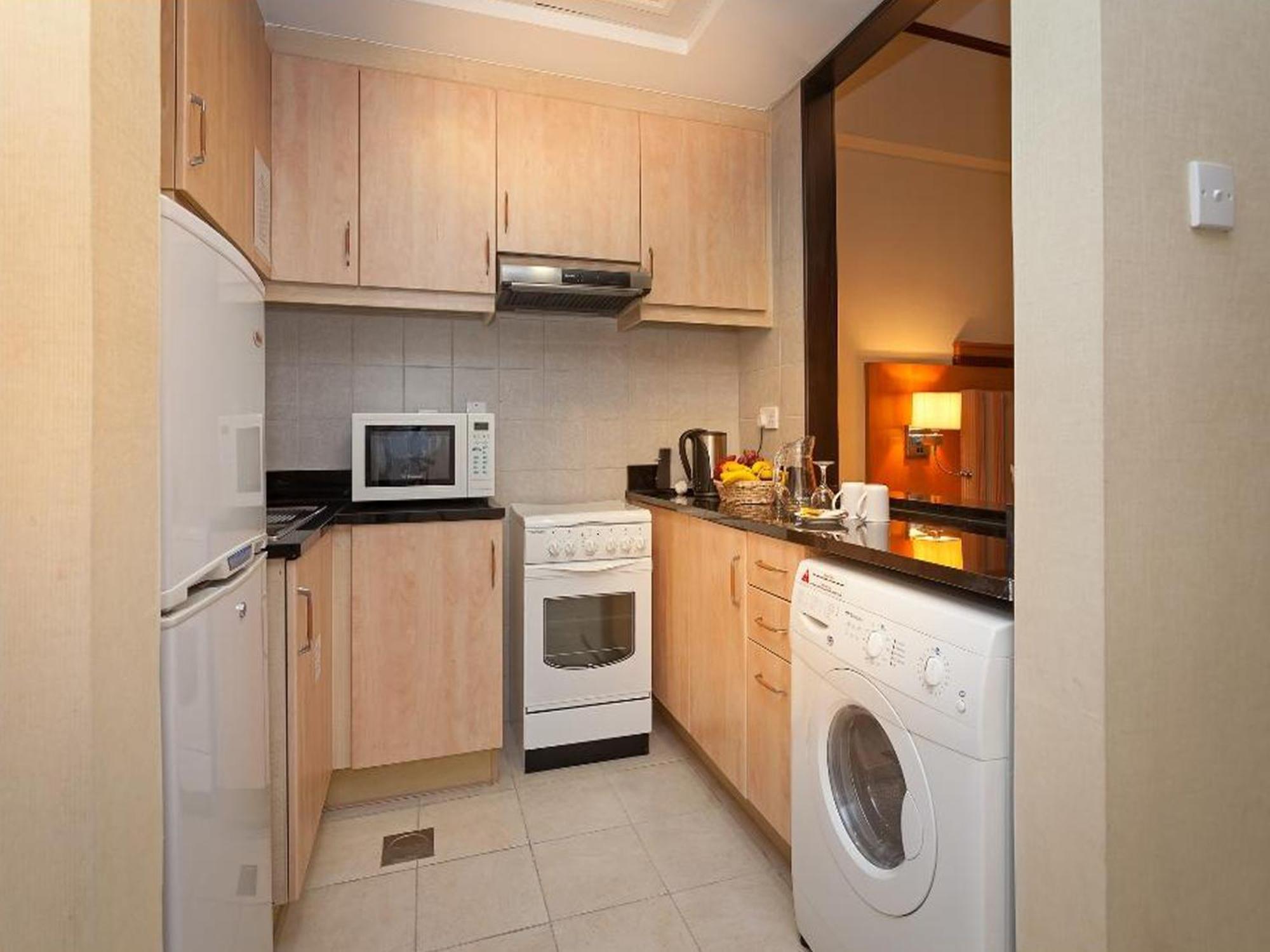 Chelsea Gardens Hotel Apartment Dubai Exterior photo